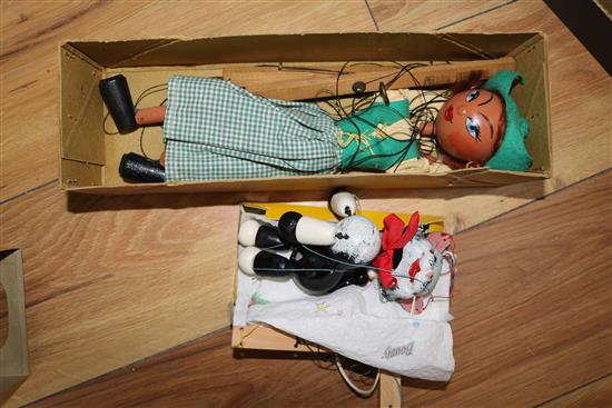 Six Pelham puppets